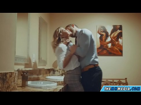 ❤️ When a busty blonde seduces you in a public restroom Sex video at en-us.91sesex101.top
